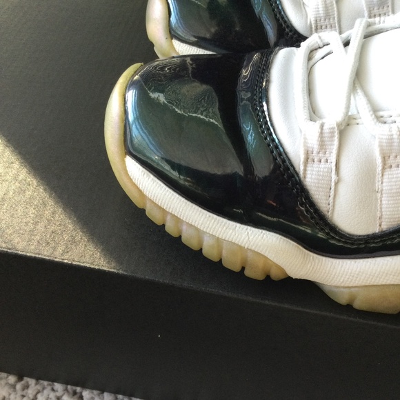 Jordan Retro 11 Low Emerald Green/Purple Flip-Flop - Picture 10 of 11